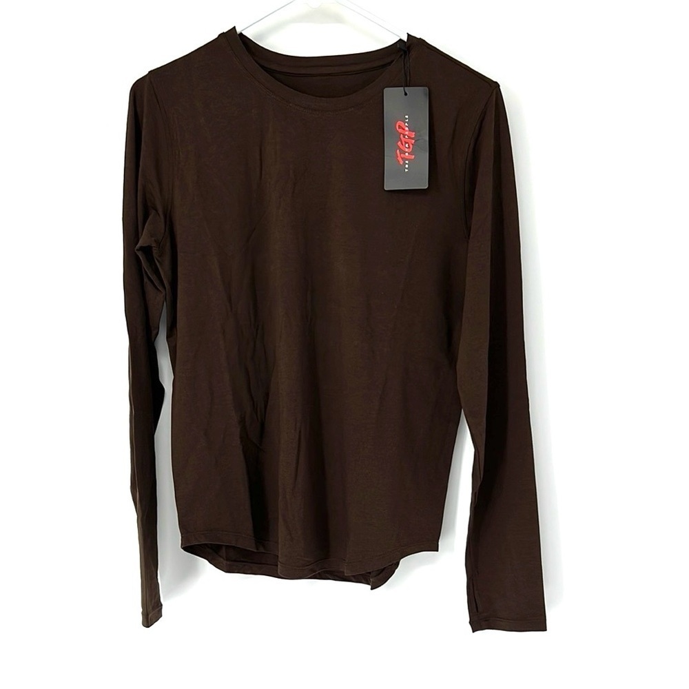 The gym people NWT thumb hole long sleeve top medium